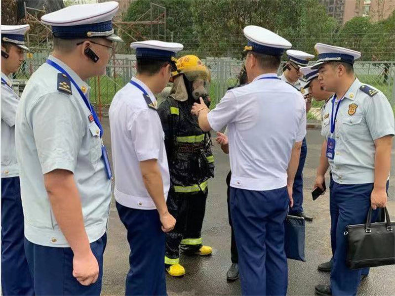   全国城市大型综合体建筑灭火救援课题研讨会演练
